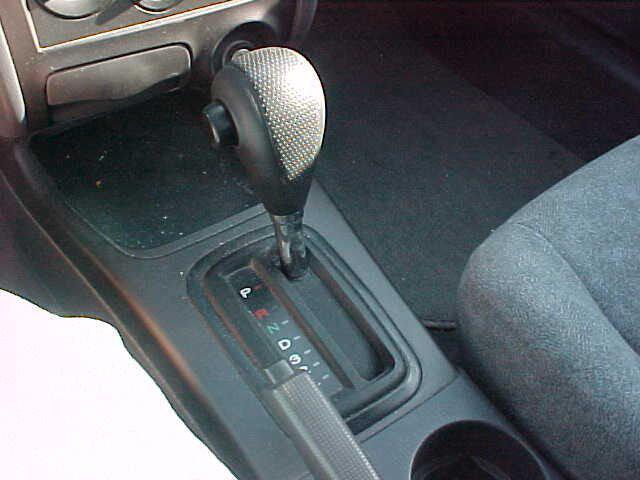 Photo of 2003 Silver Hyundai ELANTRA