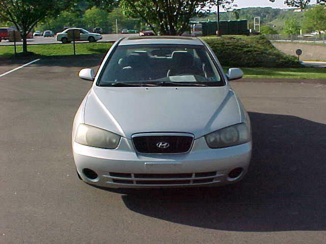 Photo of 2003 Silver Hyundai ELANTRA