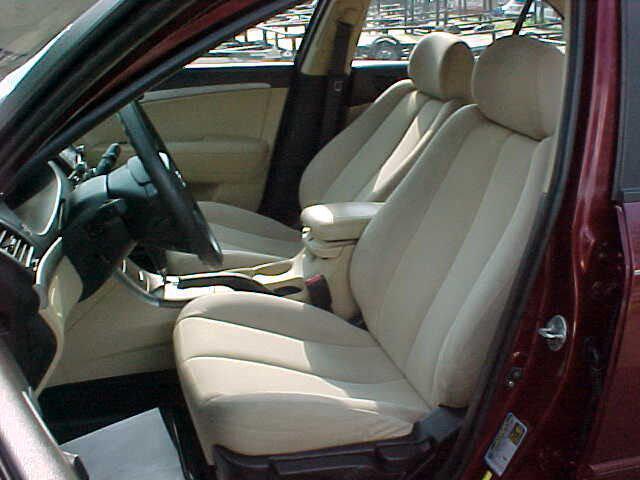 Photo of 2010 Burgundy Hyundai SONATA