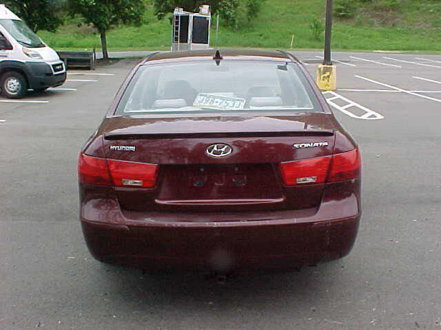 Photo of 2010 Burgundy Hyundai SONATA