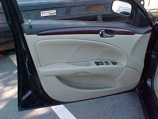 Photo of 2008 Burgundy Buick Lucerne