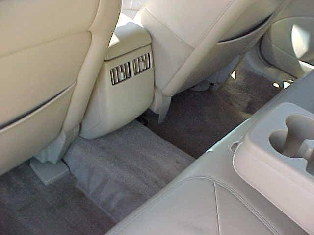 Photo of 2008 Burgundy Buick Lucerne