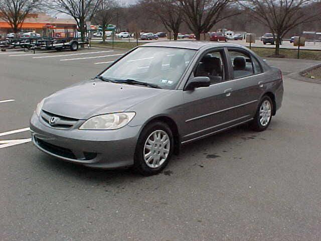 Photo of 2005 Pewter Honda Civic