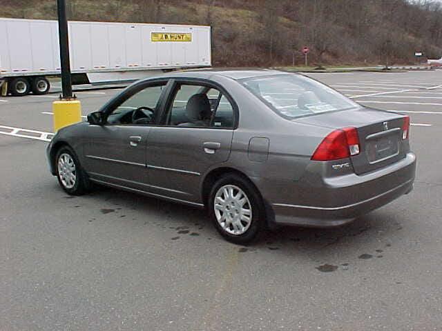 Photo of 2005 Pewter Honda Civic