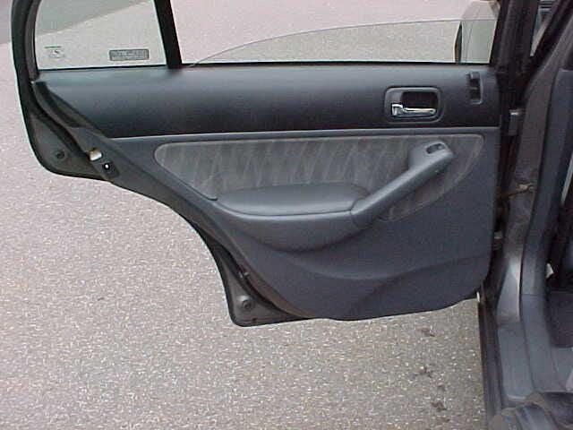 Photo of 2005 Pewter Honda Civic