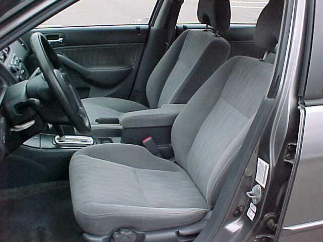 Photo of 2005 Pewter Honda Civic