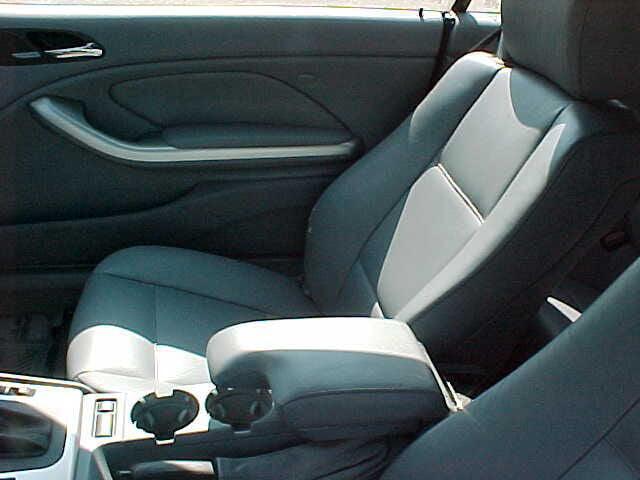 Photo of 2004 Blue BMW 330