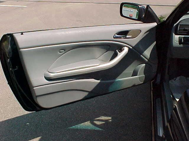 Photo of 2004 Blue BMW 330