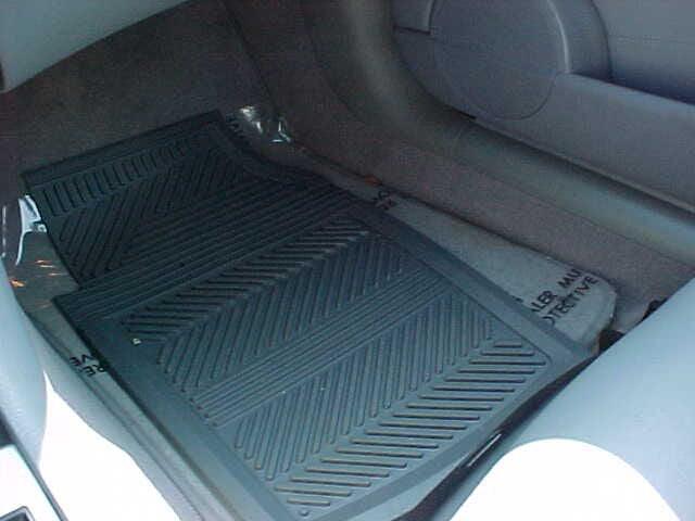 Photo of 2004 Blue BMW 330