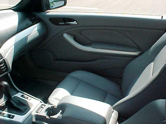 Photo of 2004 Blue BMW 330