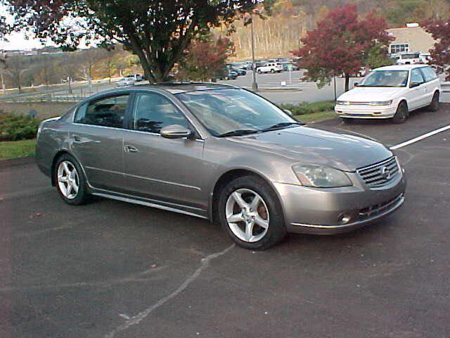 Photo of 2005 Brown Nissan Altima