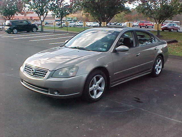 Photo of 2005 Brown Nissan Altima