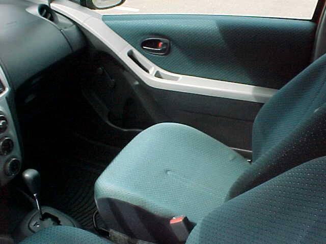 Photo of 2007 Red Toyota Yaris