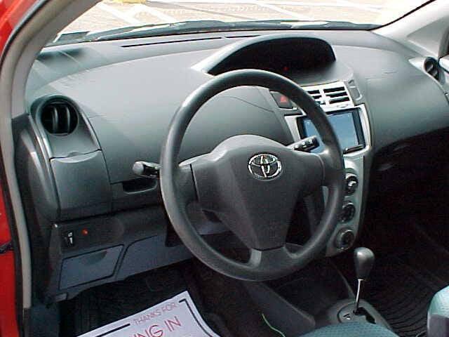 Photo of 2007 Red Toyota Yaris