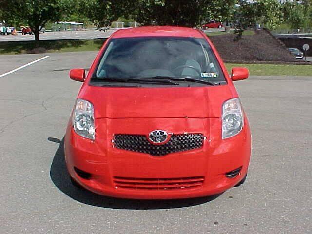 Photo of 2007 Red Toyota Yaris