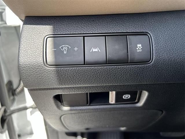 Photo of 2022 Quartz White Hyundai SANTA FE