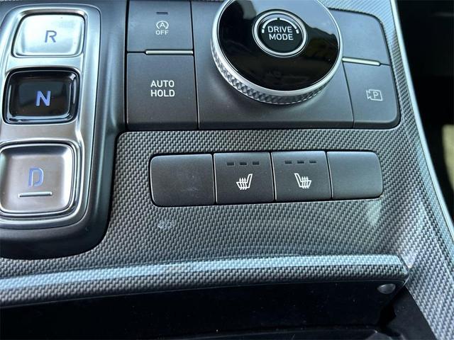Photo of 2022 Quartz White Hyundai SANTA FE