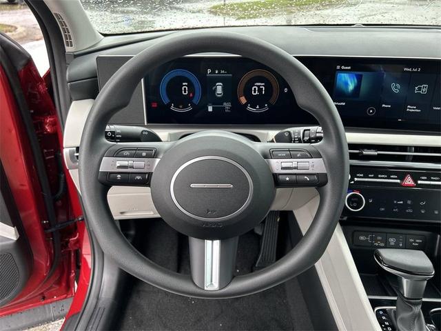 Photo of 2025 White Pearl Hyundai TUCSON