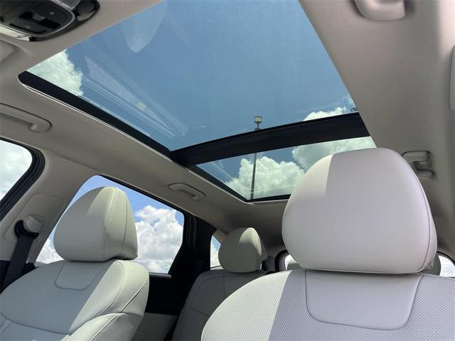 Photo of 2025 Cashmere Hyundai TUCSON Hybrid