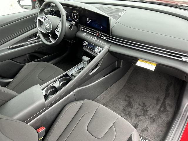 Photo of 2025 Red Hyundai ELANTRA