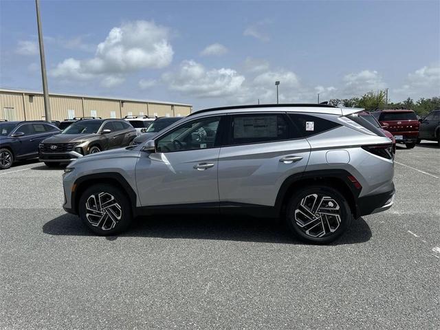 Photo of 2025 Shimmering Silver Hyundai TUCSON Hybrid