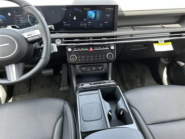 Photo of 2025 Shimmering Silver Hyundai TUCSON Hybrid