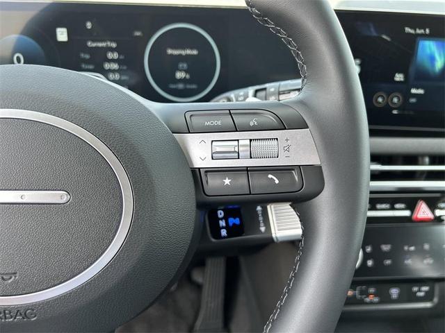 Photo of 2025 Shimmering Silver Hyundai TUCSON Hybrid