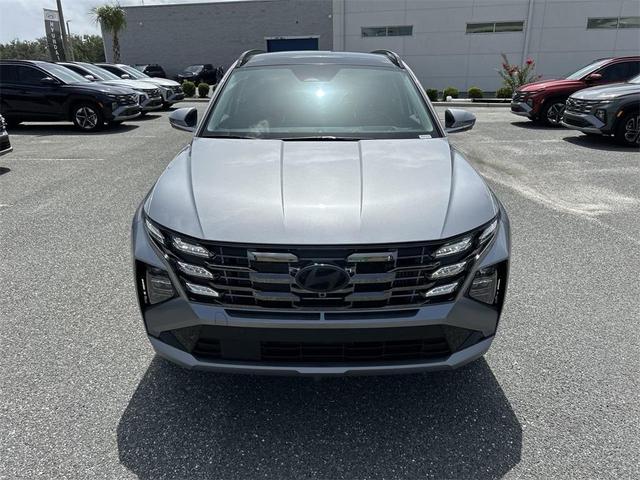 Photo of 2025 Shimmering Silver Hyundai TUCSON Hybrid