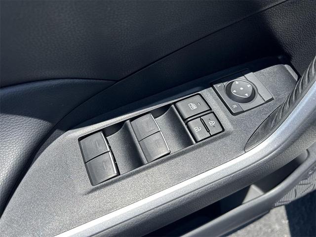 Photo of 2023 Silver Toyota RAV4 Hybrid