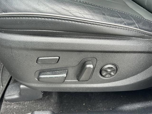 Photo of 2021 Shimmering Silver Pearl Hyundai SANTA FE