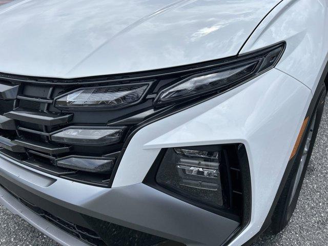 Photo of 2025 White Pearl Hyundai TUCSON