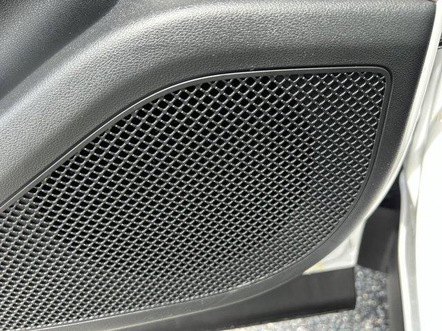 Photo of 2025 White Pearl Hyundai TUCSON