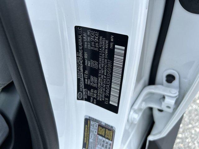 Photo of 2025 White Pearl Hyundai TUCSON