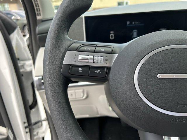 Photo of 2025 White Pearl Hyundai TUCSON