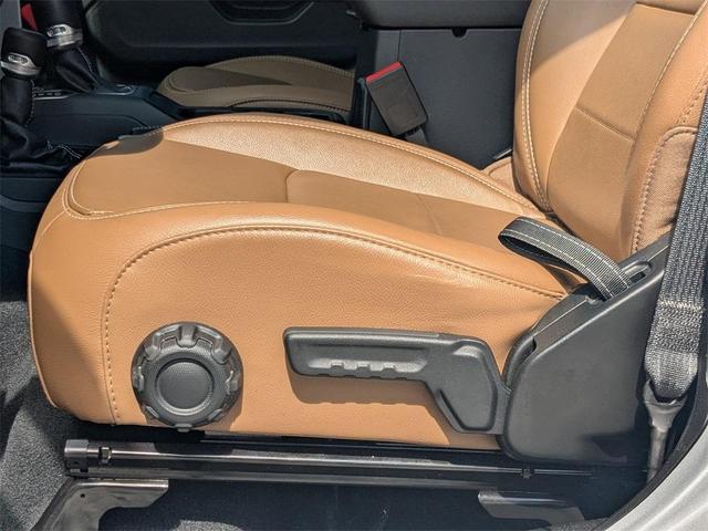 Photo of 2022 Silver Zynith Clearcoat Jeep Wrangler Unlimited 4xe