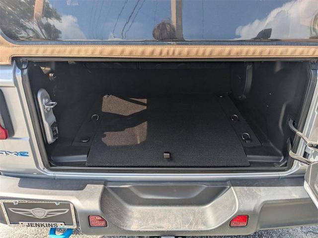Photo of 2022 Silver Zynith Clearcoat Jeep Wrangler Unlimited 4xe