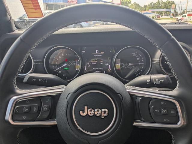 Photo of 2022 Silver Zynith Clearcoat Jeep Wrangler Unlimited 4xe