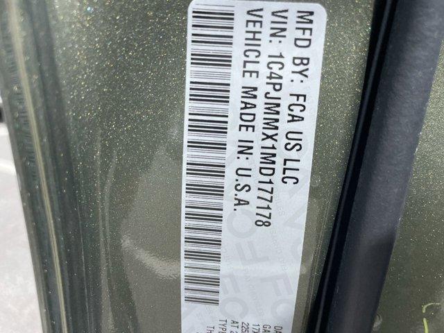 Photo of 2021 Olive Green Pearlcoat Jeep Cherokee