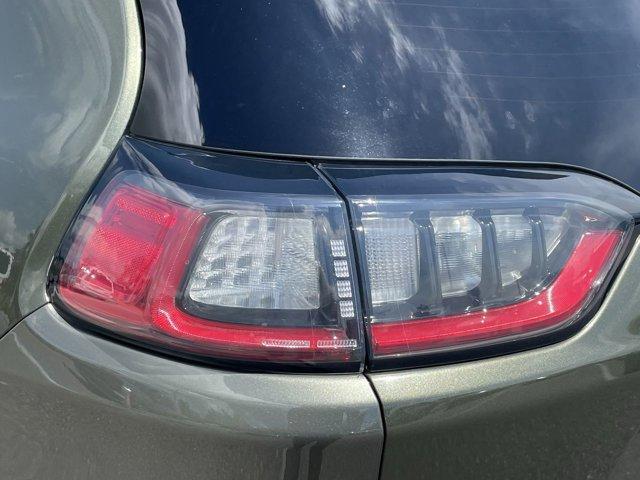 Photo of 2021 Olive Green Pearlcoat Jeep Cherokee
