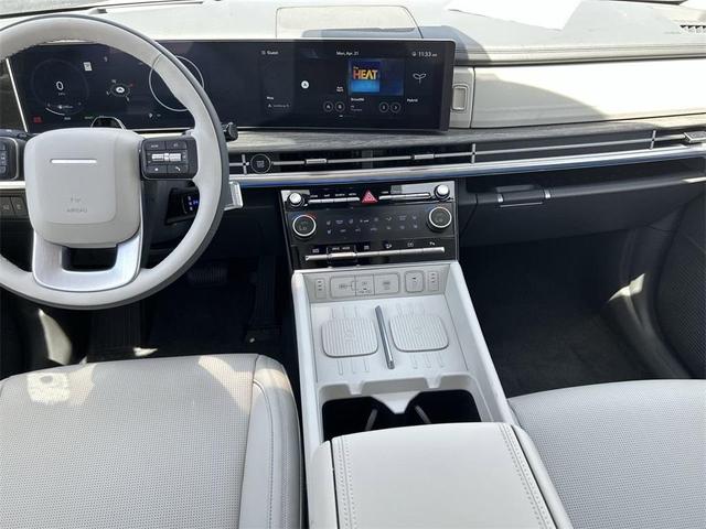 Photo of 2025 White Hyundai SANTA FE HEV