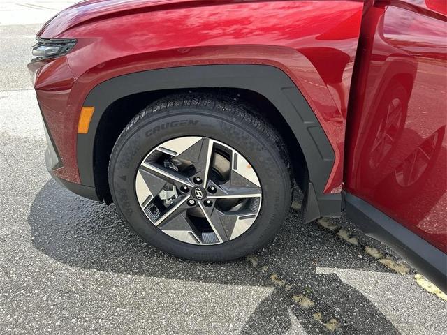 Photo of 2025 Red Hyundai TUCSON