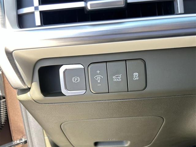 Photo of 2025 Brass Hyundai SANTA FE HEV