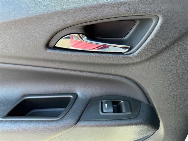 Photo of 2022 Summit White Chevrolet Equinox