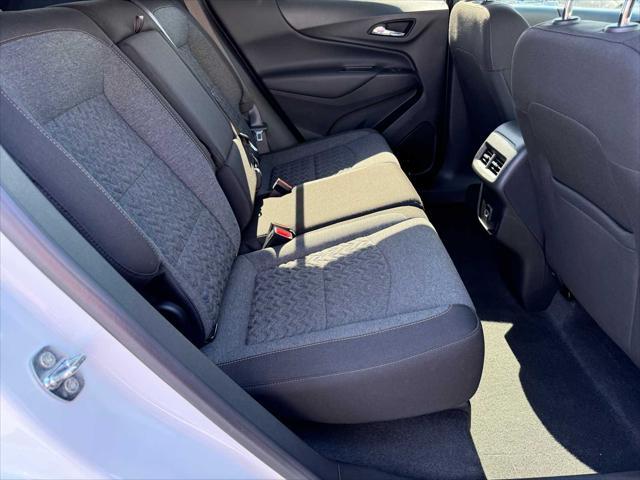 Photo of 2022 Summit White Chevrolet Equinox