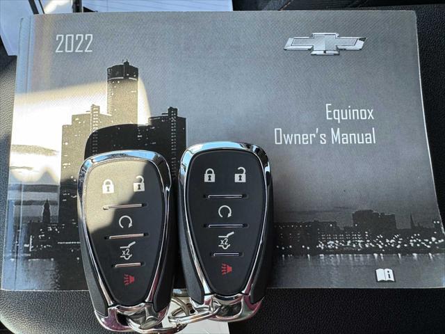 Photo of 2022 Summit White Chevrolet Equinox