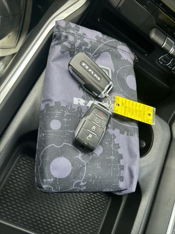 Photo of 2022 Diamond Black Crystal Pearlcoat RAM 1500