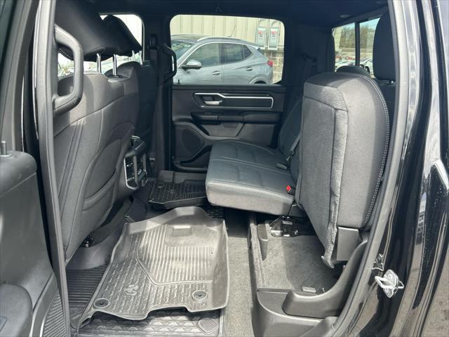 Photo of 2022 Diamond Black Crystal Pearlcoat RAM 1500