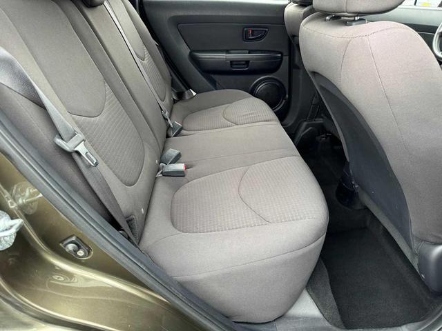 Photo of 2013 Moss Metallic Kia Soul