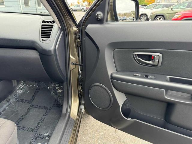Photo of 2013 Moss Metallic Kia Soul