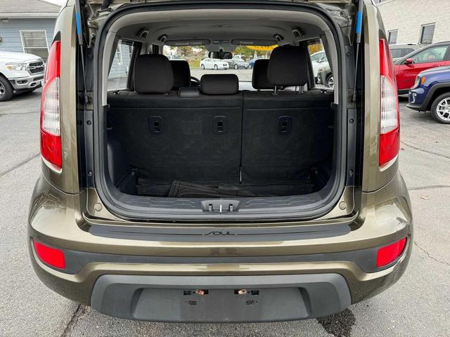 Photo of 2013 Moss Metallic Kia Soul